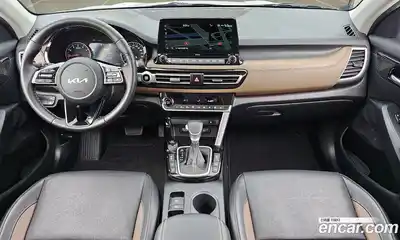 Kia Seltos 2023 1.6 Автомат в Москве № 121414, миниатюра 8