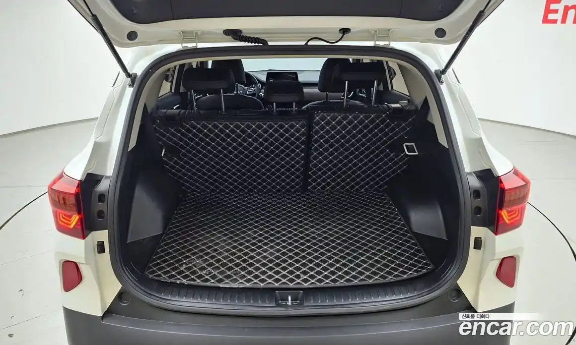 Kia Seltos 2023 1.6 Автомат в Москве № 121414, фото 9