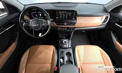 Kia Seltos 2023 1.6 Автомат в Москве № 122244, миниатюра 4