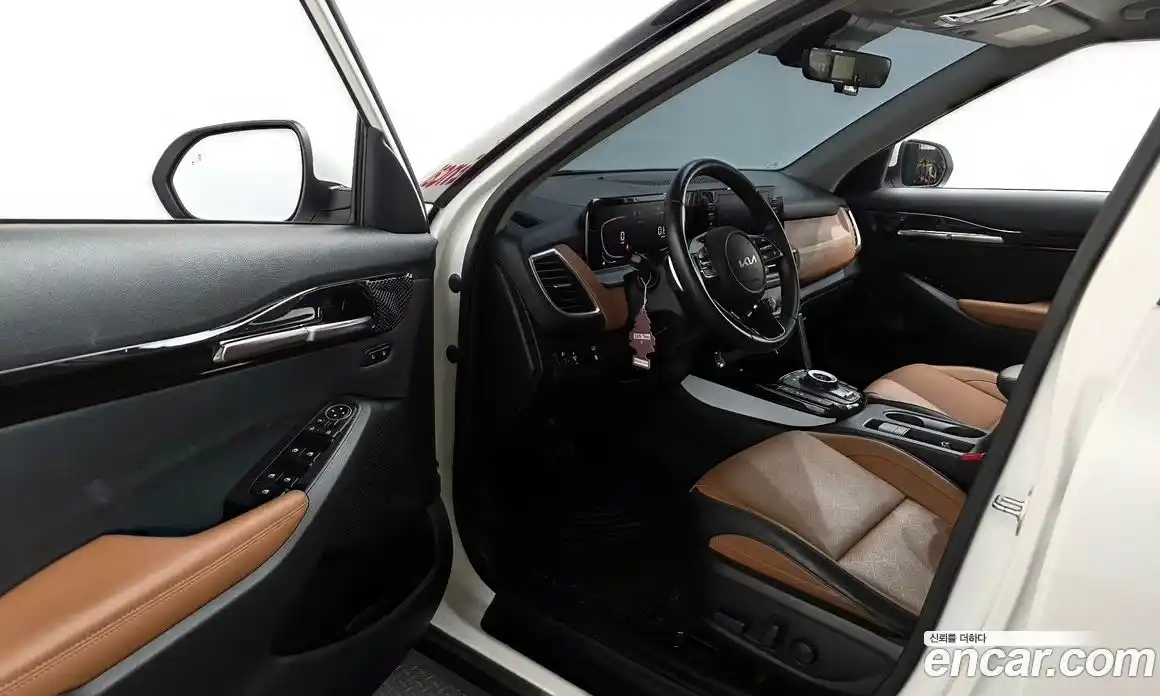 Kia Seltos 2023 1.6 Автомат в Москве № 122244, фото 9