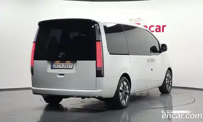 Hyundai Staria, 2022