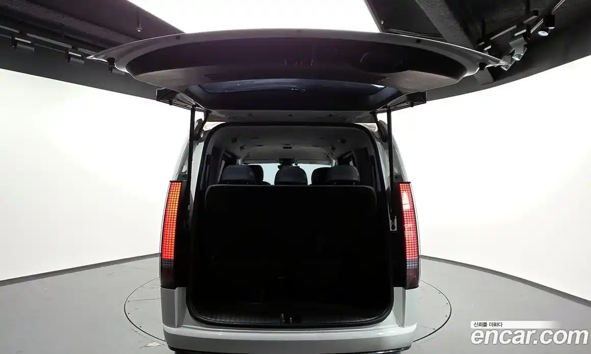 Hyundai Staria 2022 3.5 Автомат в Москве № 123644, фото 18