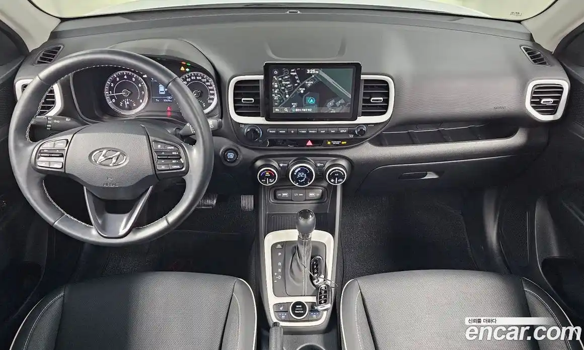 Hyundai Venue 2022 1.6 Автомат в Москве № 126951, фото 17