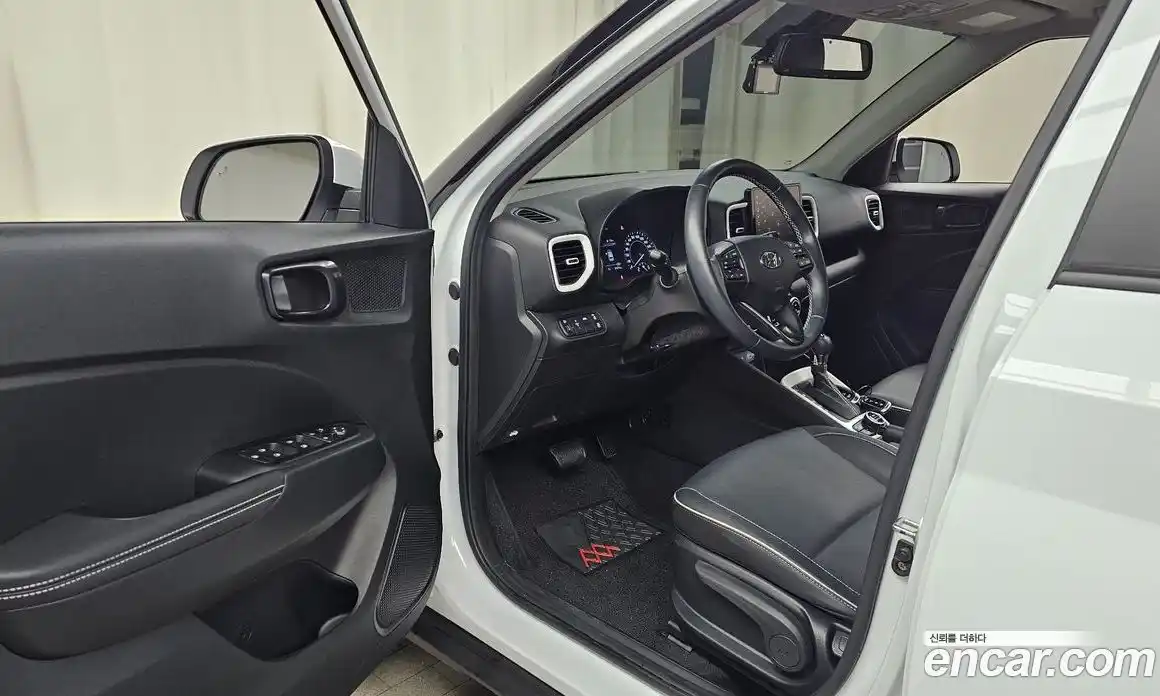 Hyundai Venue 2022 1.6 Автомат в Москве № 126951, фото 20