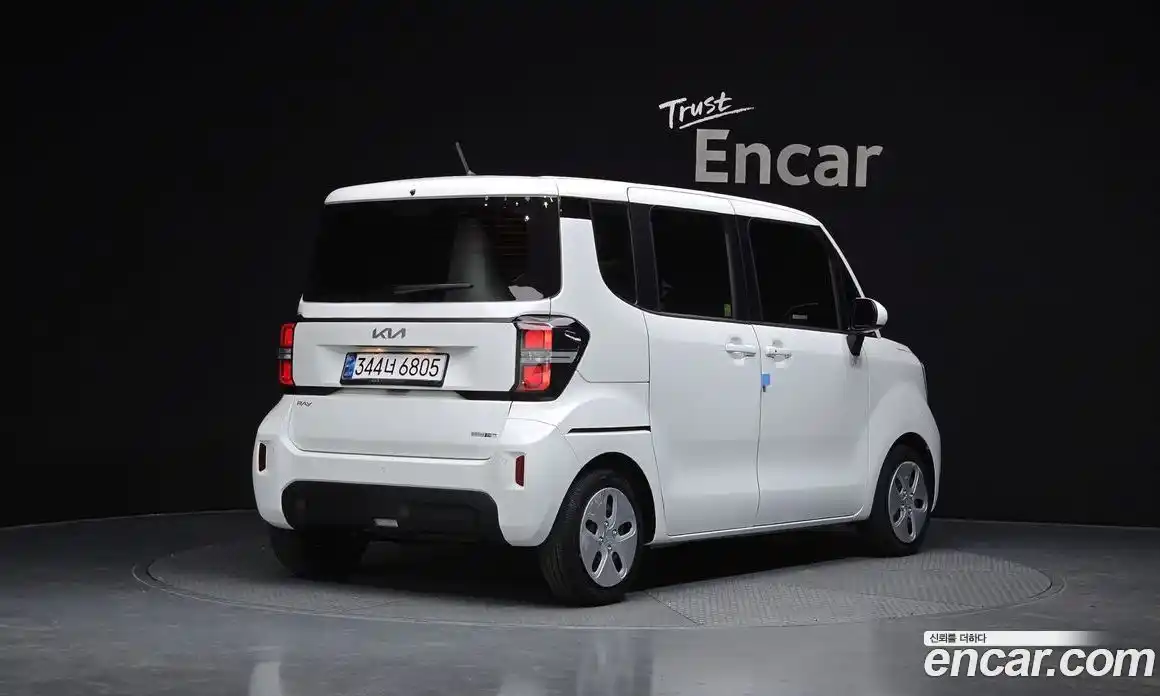 Kia Ray 2023 1.0 Автомат в Москве № 131424, фото 1