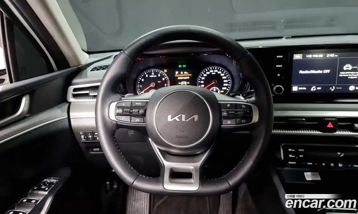 Kia K5 2023 1.6 Автомат в Москве № 134232, фото 18