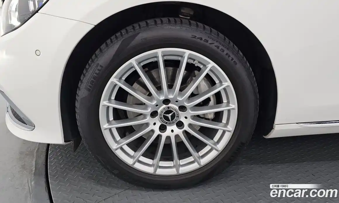 Mercedes-Benz E-Class 2022 2.0 Автомат в Москве № 139951, фото 11