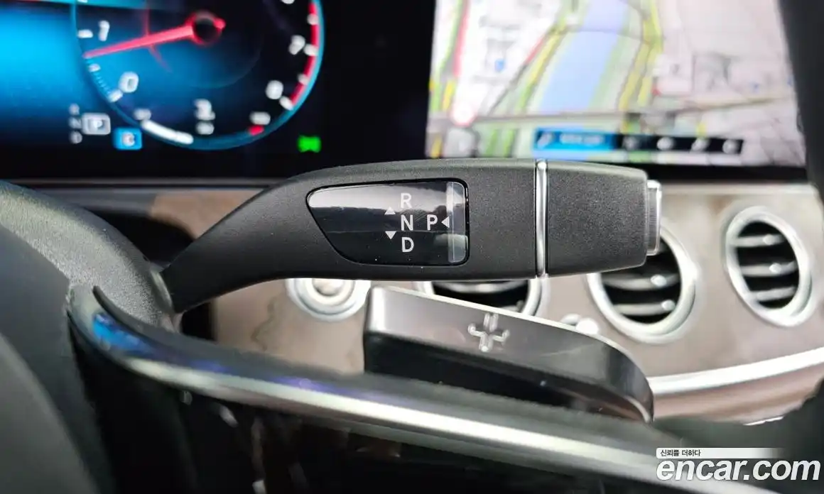 Mercedes-Benz E-Class 2022 2.0 Автомат в Москве № 139951, фото 20