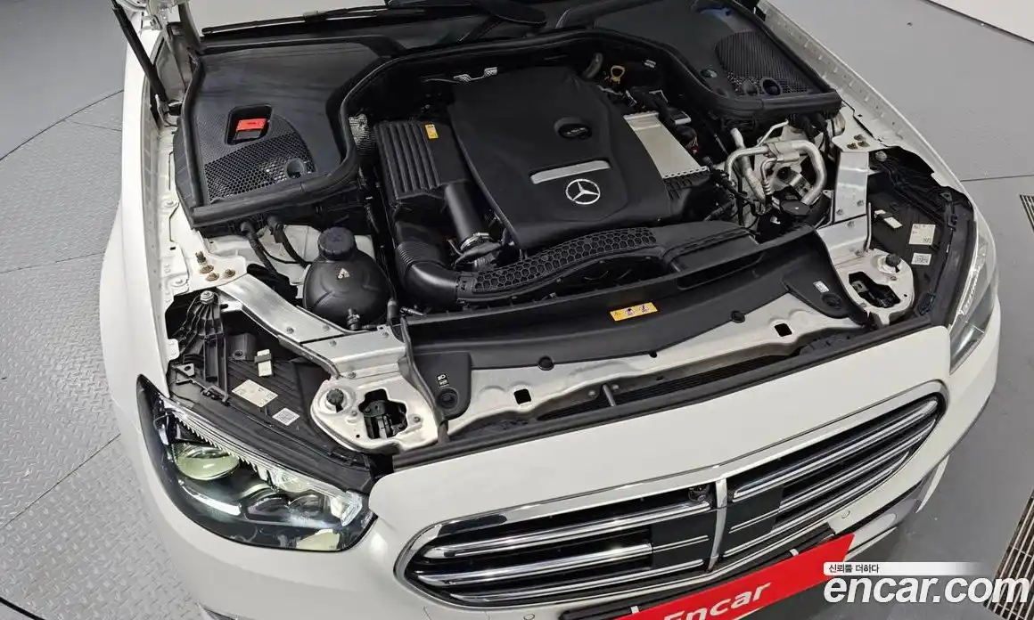 Mercedes-Benz E-Class 2022 2.0 Автомат в Москве № 139951, фото 3