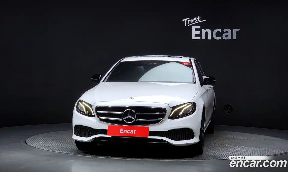 Mercedes-Benz E-Class 2020 2.0 Автомат в Москве № 140110, фото 15