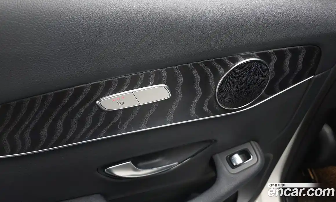 Mercedes-Benz GLC-Class 2019 2.0 Автомат в Москве № 141981, фото 18