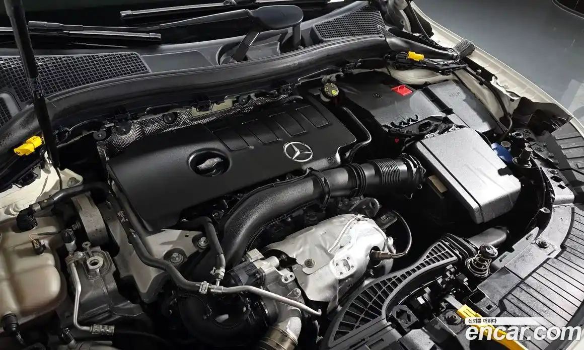 Mercedes-Benz GLA-Class 2020 2.0 Автомат в Москве № 141988, фото 11