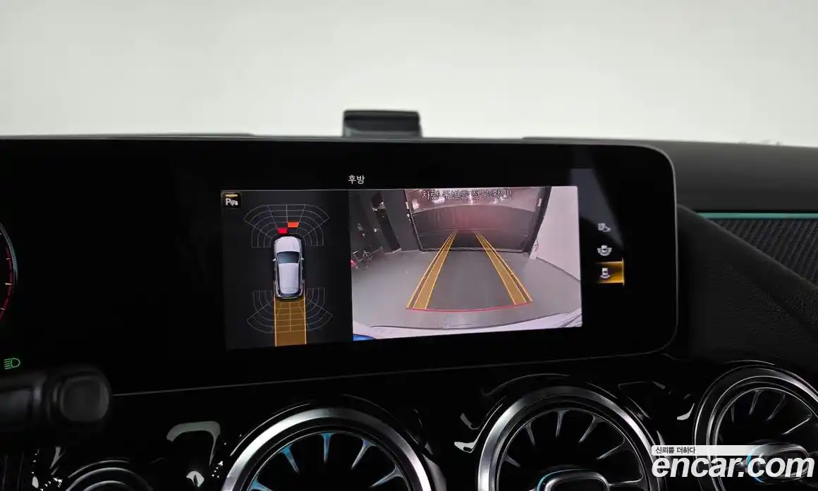 Mercedes-Benz GLA-Class 2020 2.0 Автомат в Москве № 141988, фото 14