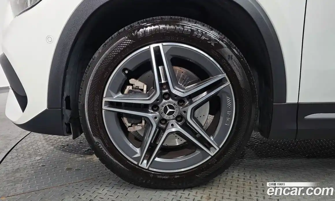 Mercedes-Benz GLA-Class 2020 2.0 Автомат в Москве № 141988, фото 4