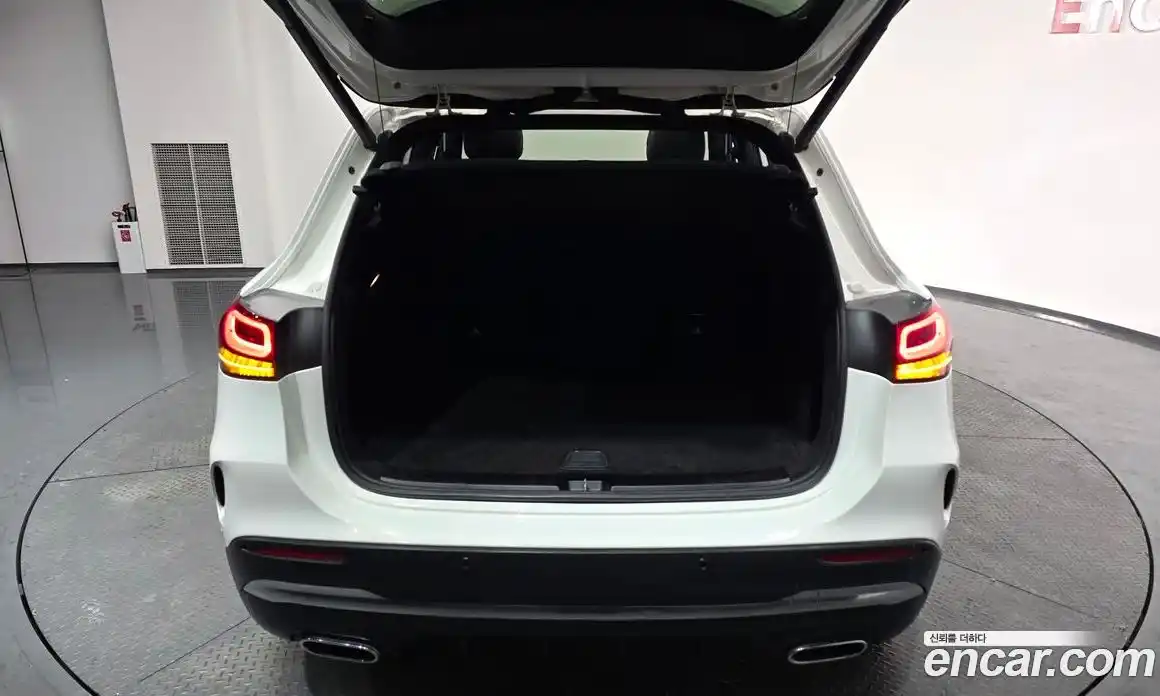 Mercedes-Benz GLA-Class 2020 2.0 Автомат в Москве № 141988, фото 10