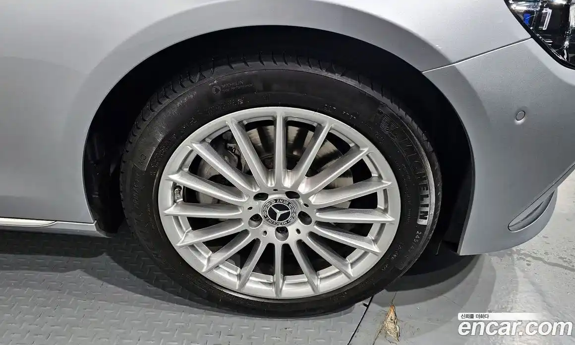 Mercedes-Benz E-Class 2022 2.0 Автомат в Москве № 143437, фото 16