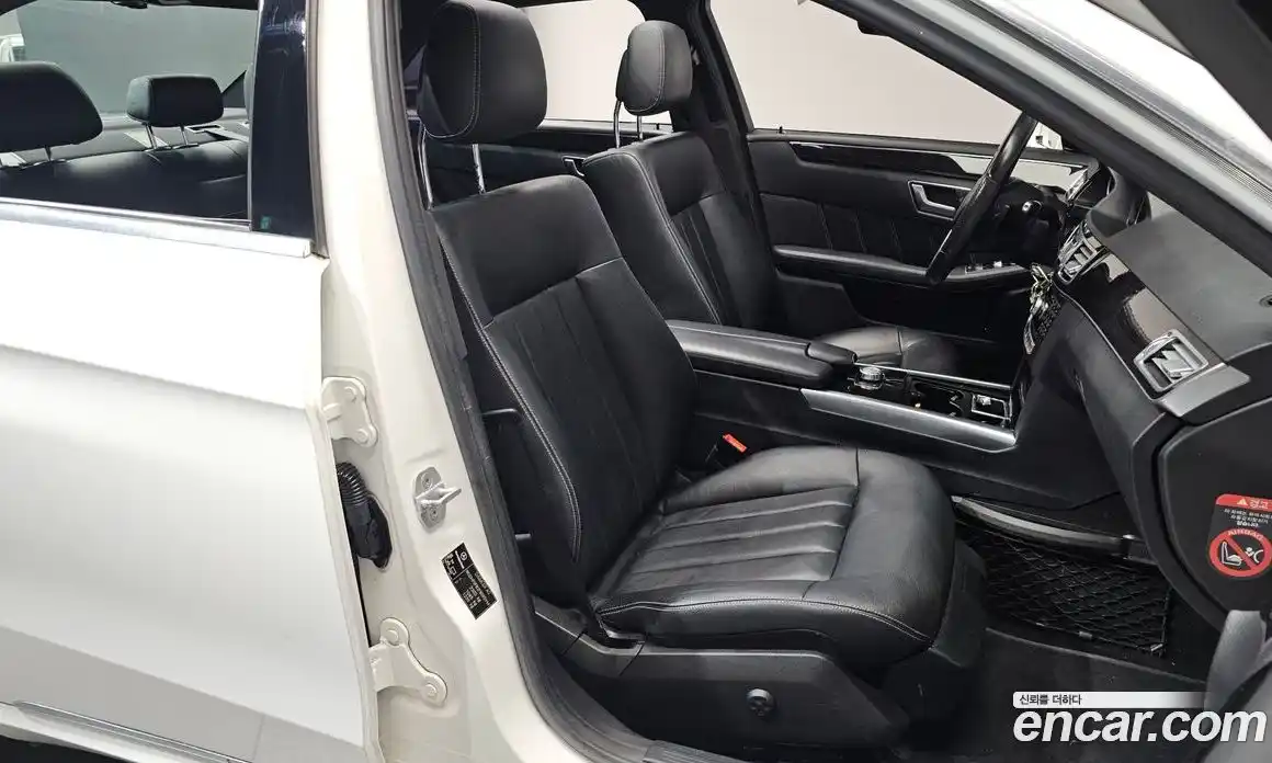 Mercedes-Benz E-Class 2015 3.5 Автомат в Москве № 145283, фото 11