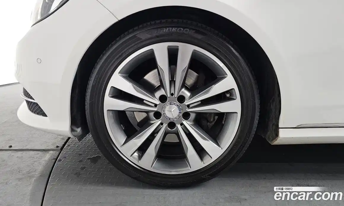 Mercedes-Benz E-Class 2015 3.5 Автомат в Москве № 145283, фото 20