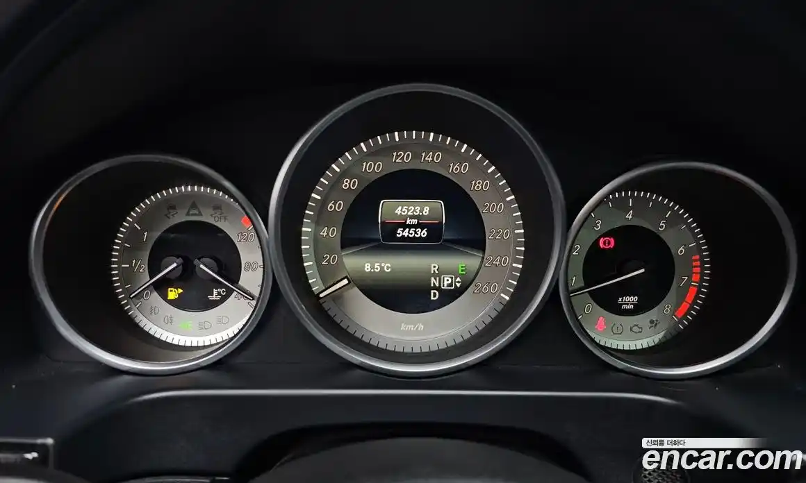 Mercedes-Benz E-Class 2015 3.5 Автомат в Москве № 145283, фото 4