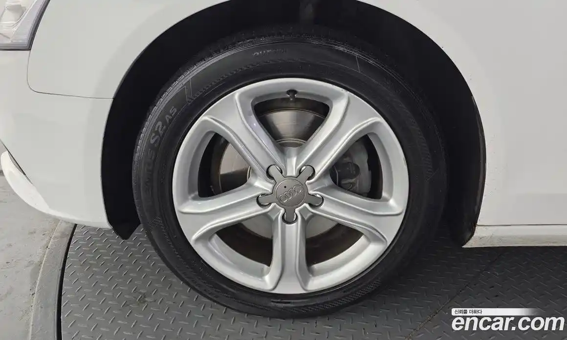 Audi A4 2015 2.0 Автомат в Москве № 157870, фото 16