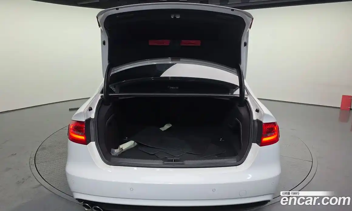 Audi A4 2015 2.0 Автомат в Москве № 157870, фото 10