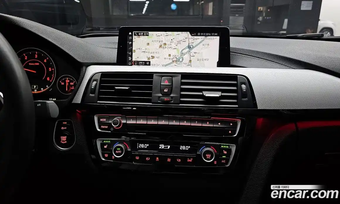 BMW 3-Series 2018 2.0 Автомат в Москве № 158741, фото 19