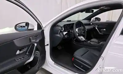 Mercedes-Benz A-Class 2025 2.0 Автомат в Москве № 159962, миниатюра 3