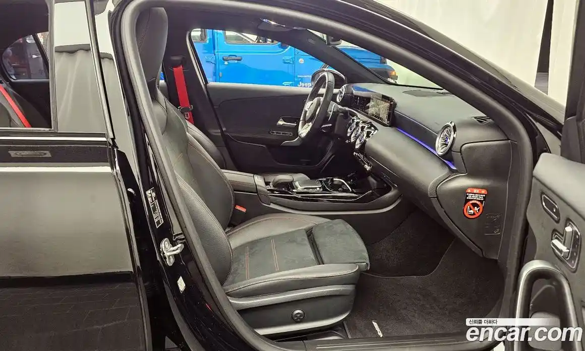 Mercedes-Benz A-Class 2023 2.0 Автомат в Москве № 160243, фото 20