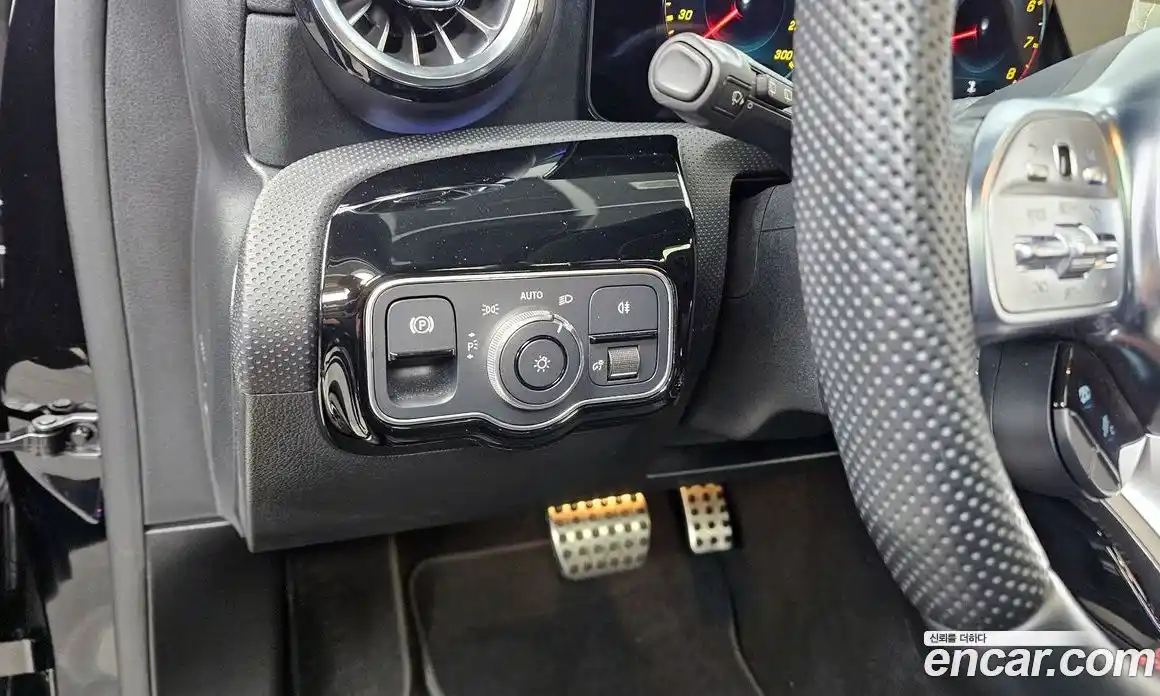 Mercedes-Benz A-Class 2023 2.0 Автомат в Москве № 160243, фото 5