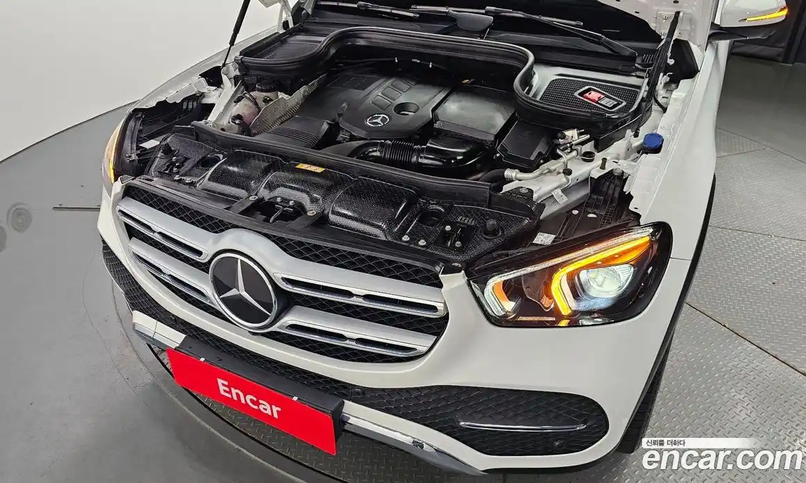 Mercedes-Benz GLE-Class 2022 2.0 Автомат в Москве № 161442, фото 1