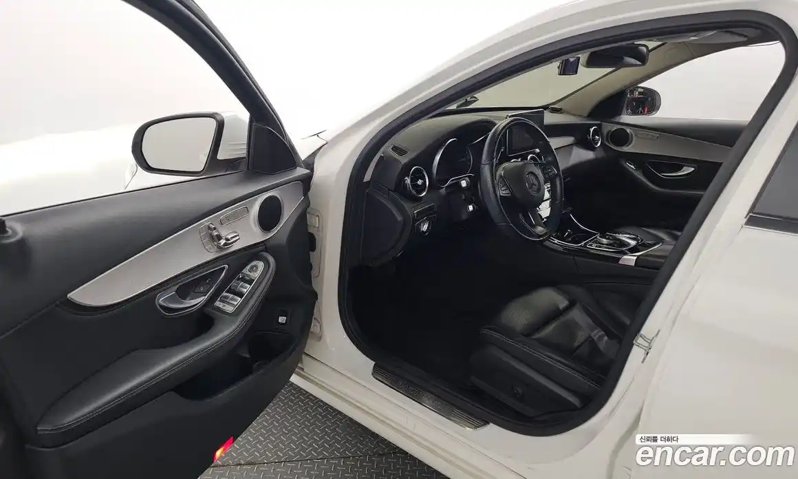 Mercedes-Benz C-Class 2015 2.0 Автомат в Москве № 161904, фото 17