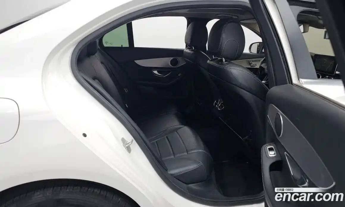 Mercedes-Benz C-Class 2015 2.0 Автомат в Москве № 161904, фото 4