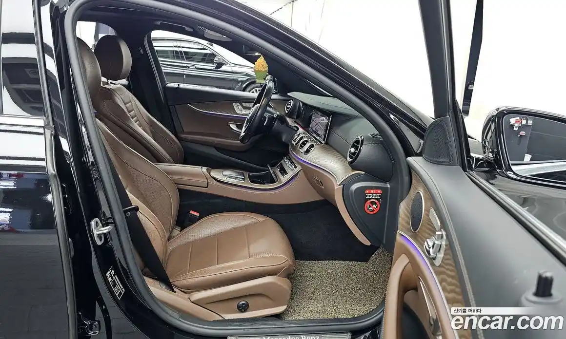 Mercedes-Benz E-Class 2021 1.9 Автомат в Москве № 162095, фото 18