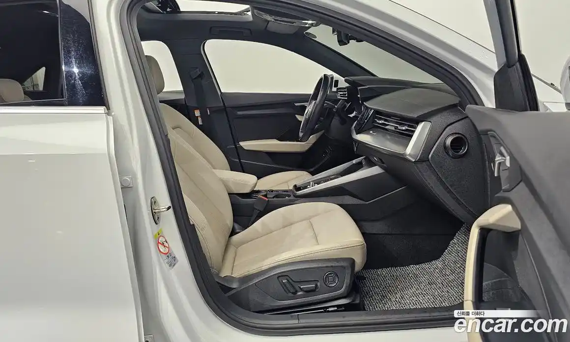 Audi A3 2023 2.0 Автомат в Москве № 162351, фото 19