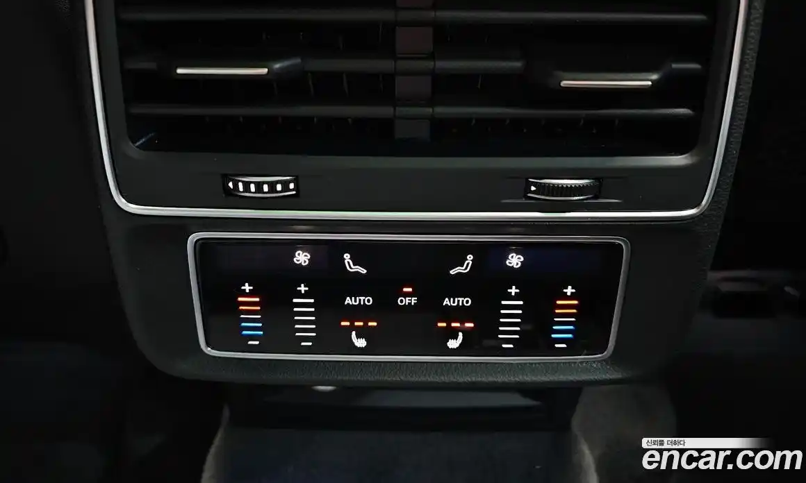 Audi Q8 2021 3.0 Автомат в Москве № 163089, фото 5