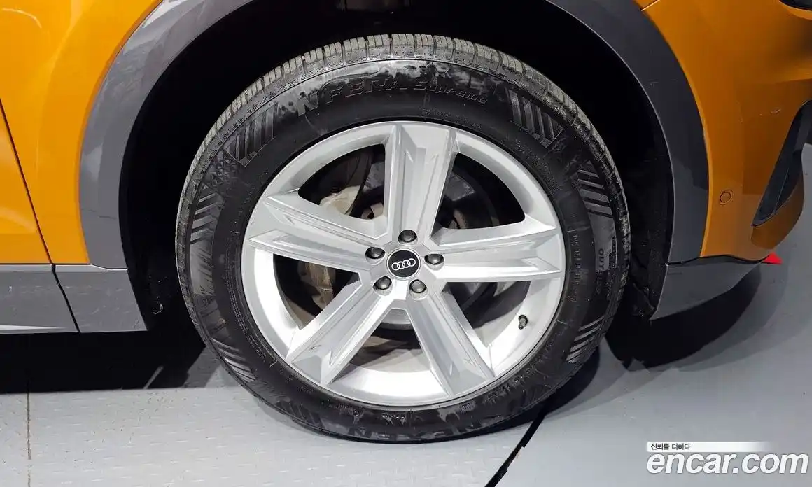 Audi Q8 2021 3.0 Автомат в Москве № 163089, фото 7