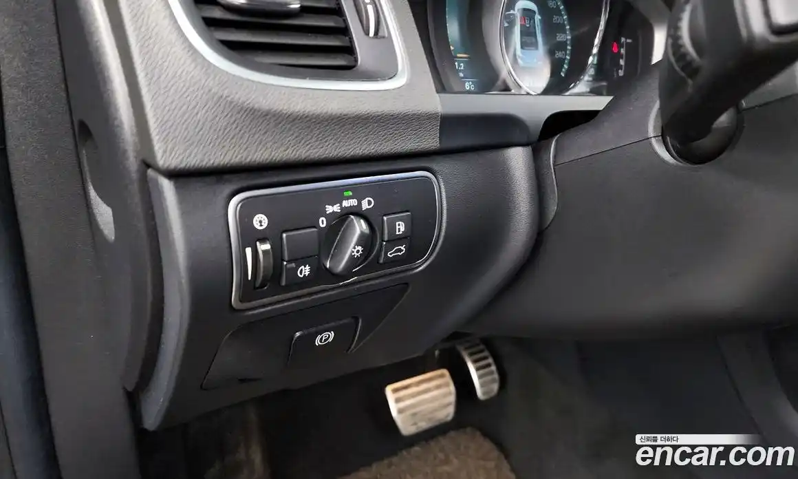 Volvo S60 2015 2.0 Автомат в Москве № 164673, фото 6