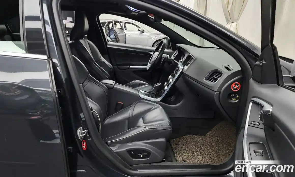 Volvo S60 2015 2.0 Автомат в Москве № 164673, фото 10