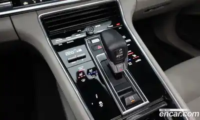 Porsche Panamera 2018 3.0 Автомат в Москве № 165298, миниатюра 11