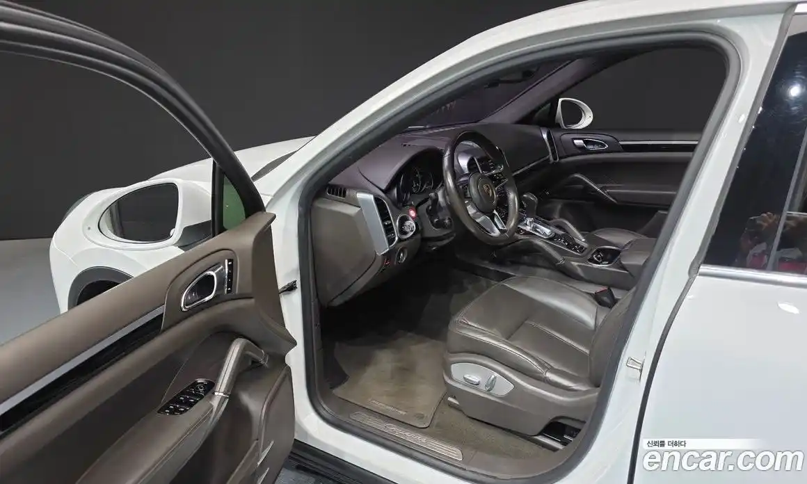 Porsche Cayenne 2016 3.0 Автомат в Москве № 165647, фото 14