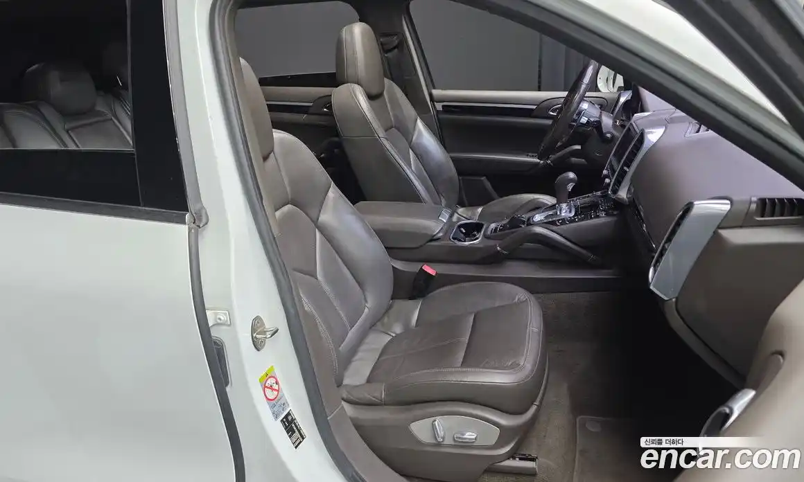 Porsche Cayenne 2016 3.0 Автомат в Москве № 165647, фото 9