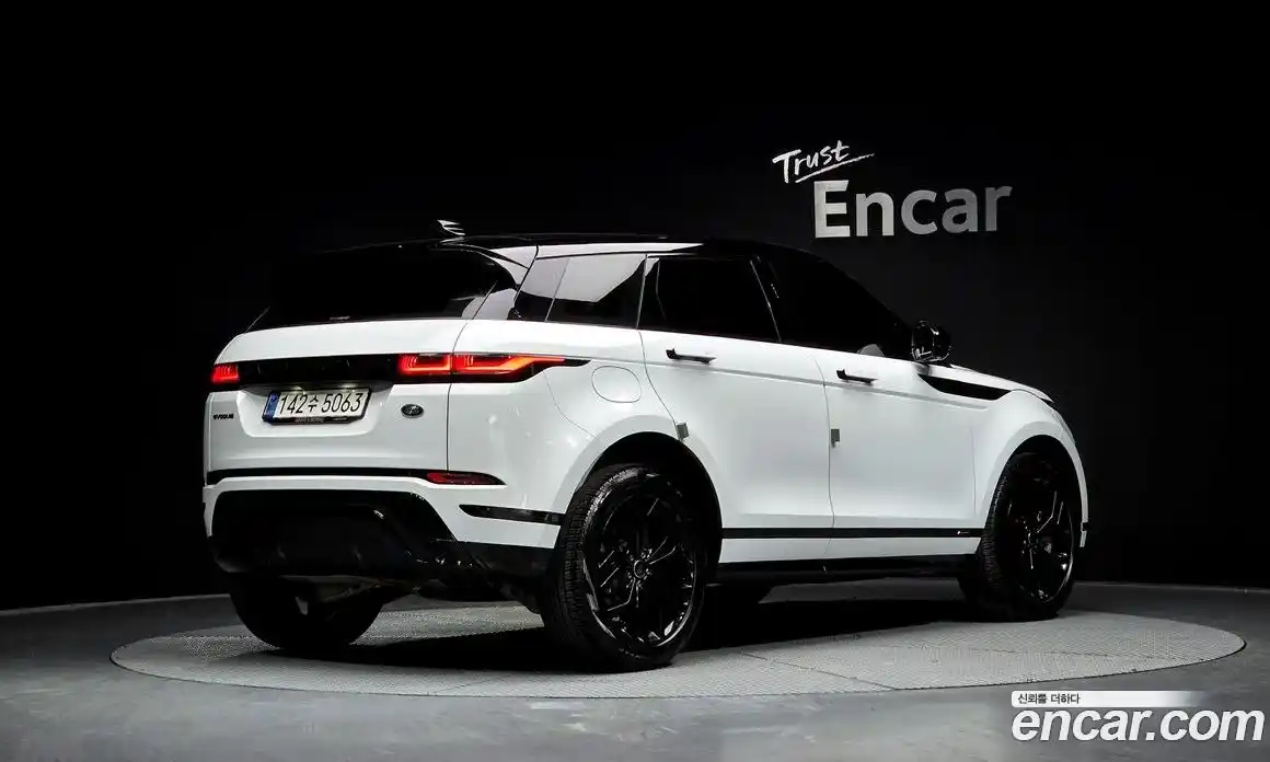 Land Rover Range-Rover Evoque 2021 2.0 Автомат в Москве № 166101, фото 15