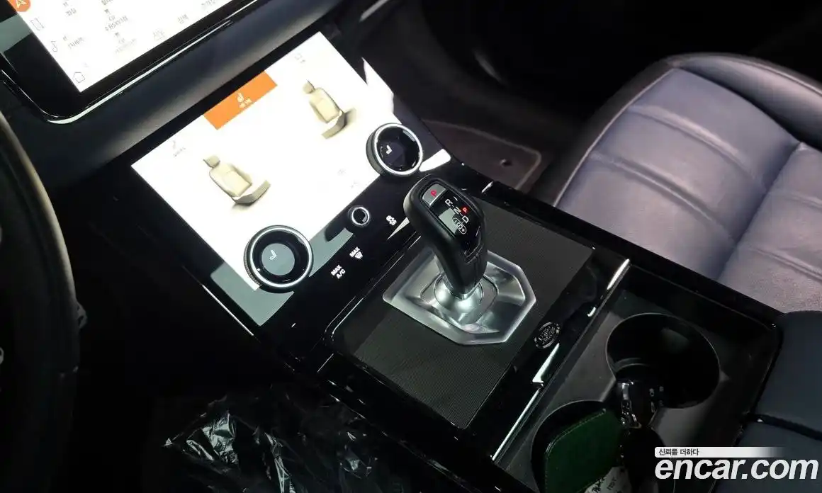 Land Rover Range-Rover Evoque 2021 2.0 Автомат в Москве № 166101, фото 16