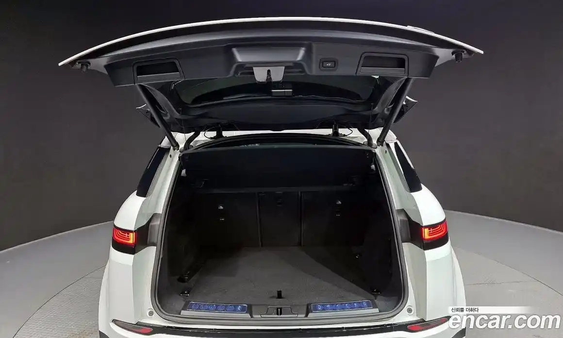 Land Rover Range-Rover Evoque 2021 2.0 Автомат в Москве № 166101, фото 19