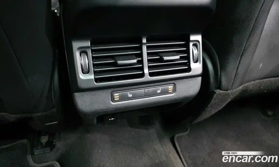 Land Rover Range-Rover Evoque 2021 2.0 Автомат в Москве № 166101, фото 3