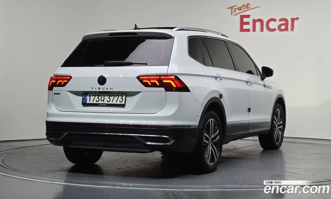 Volkswagen Tiguan 2023 2.0 Автомат в Москве № 168654, фото 13