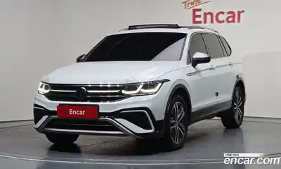 Volkswagen Tiguan 2023 2.0 Автомат в Москве № 168654, миниатюра 3
