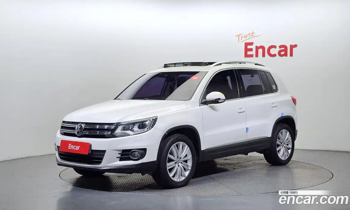 Volkswagen Tiguan 2013 2.0 Автомат в Москве № 168944, фото 3