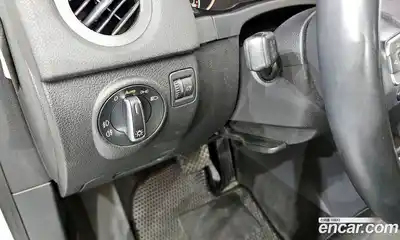 Volkswagen Tiguan 2013 2.0 Автомат в Москве № 168944, миниатюра 5