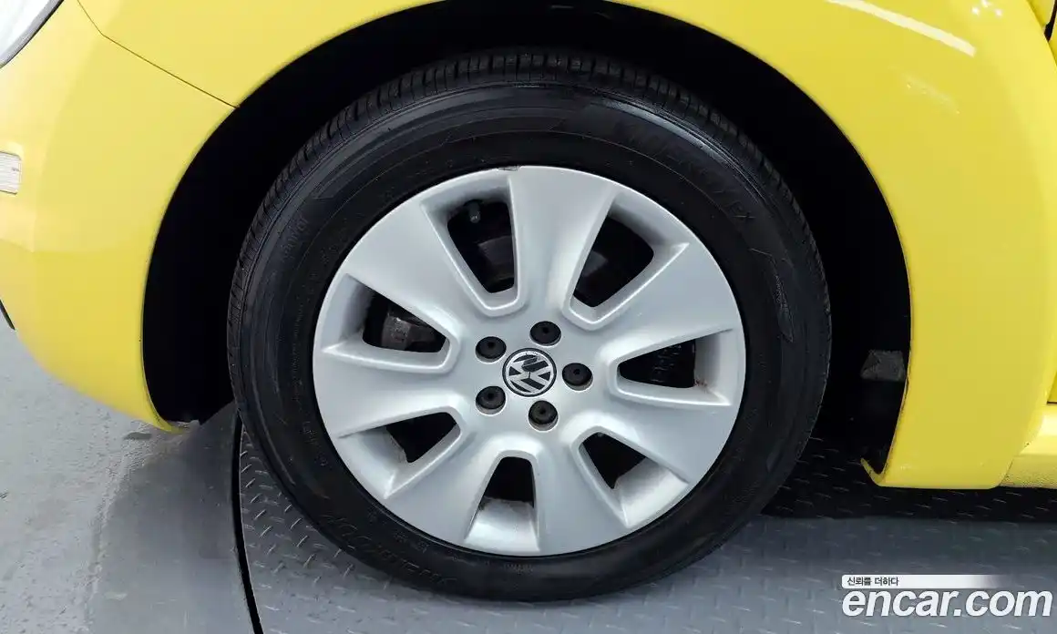 Volkswagen Beatle 2008 2.0 Автомат в Москве № 169006, фото 7